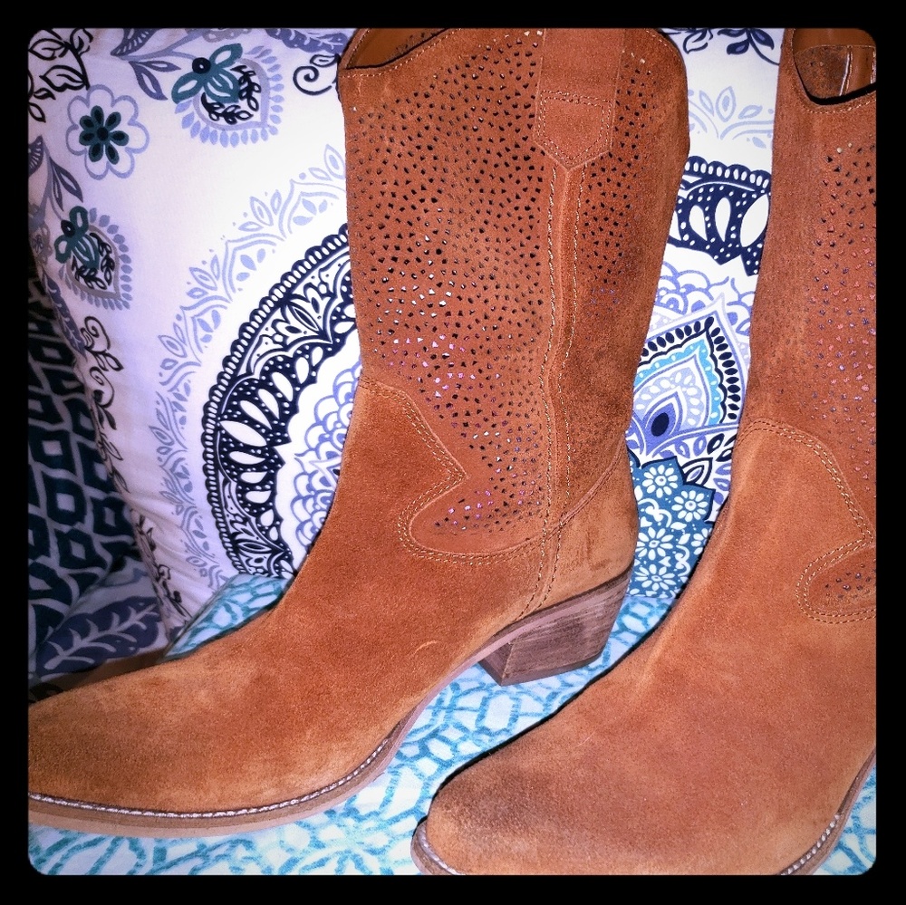 BCBGeneration Suede Boots